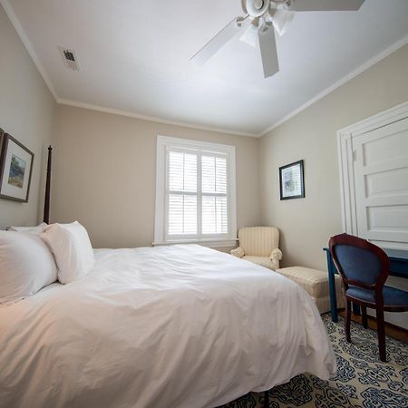 The Edenton Collection-Captain'S Quarters Inn Chambre photo