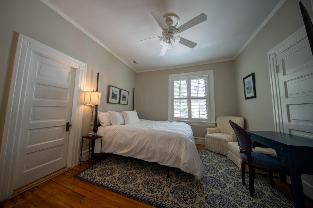 The Edenton Collection-Captain'S Quarters Inn Chambre photo